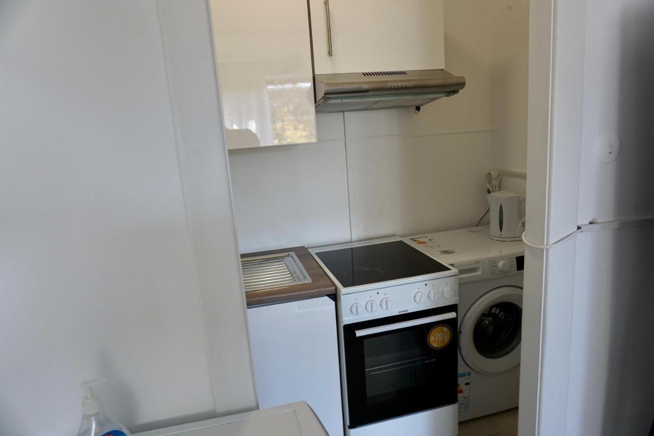 Alster Hamburg - Saniertes und möbliertes Apartment mit Bad und Küche Exterior foto