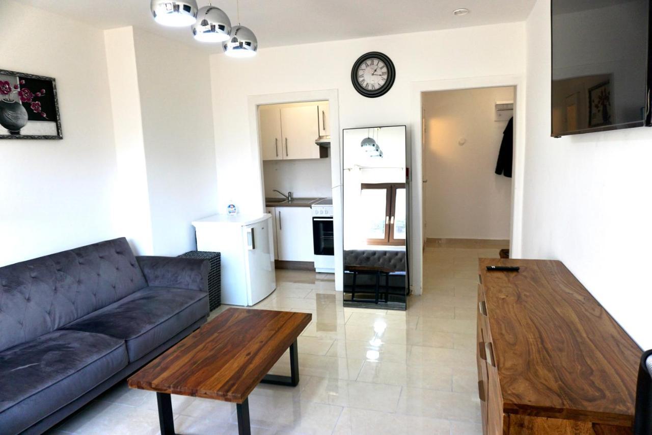 Alster Hamburg - Saniertes und möbliertes Apartment mit Bad und Küche Exterior foto
