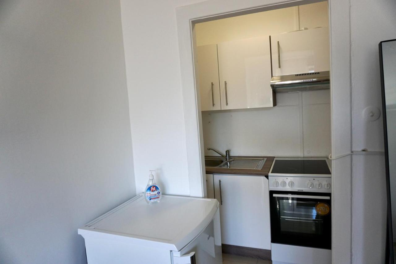 Alster Hamburg - Saniertes und möbliertes Apartment mit Bad und Küche Exterior foto